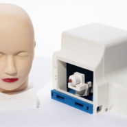 Imagem batom inteligente com uma boneca e dispositivo tecnológico de inteligência artificial