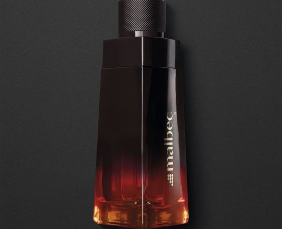 Imagem do Malbec X, fragrância masculina de O Boticário. Frasco da cor preta e marrom