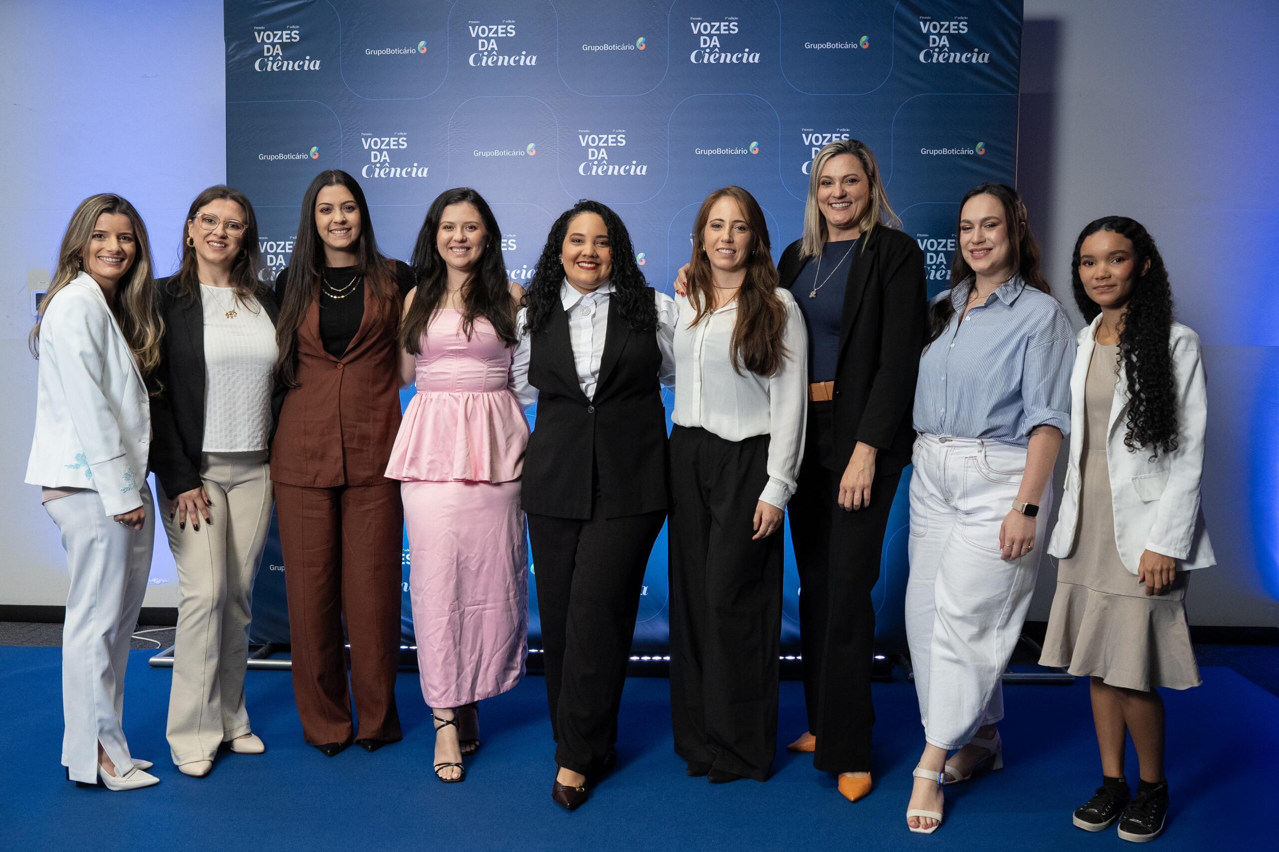 vencedoras do Prêmio Vozes da Ciência em evento do Grupo Boticário