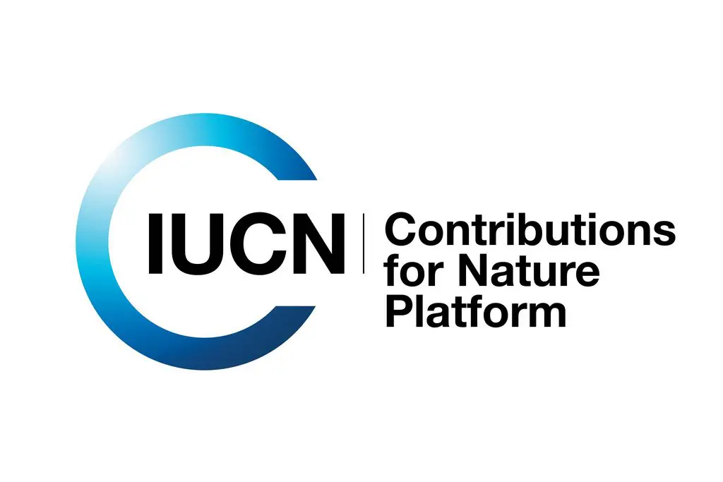 Na imagem, há a logomarca da "Contributions for Nature Platform" da IUCN.